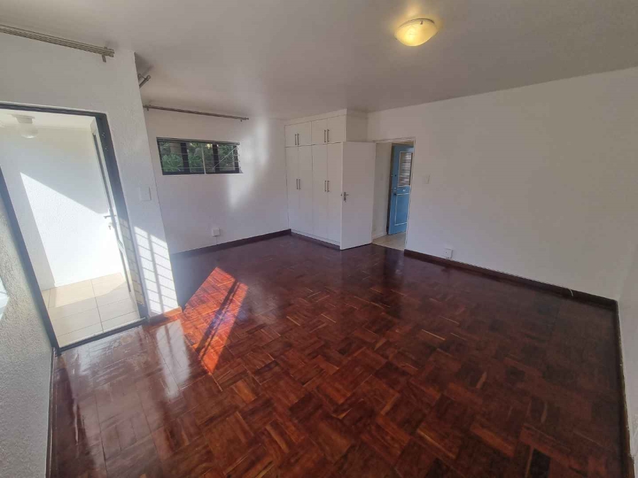 0 Bedroom Property for Sale in Sea Point Western Cape